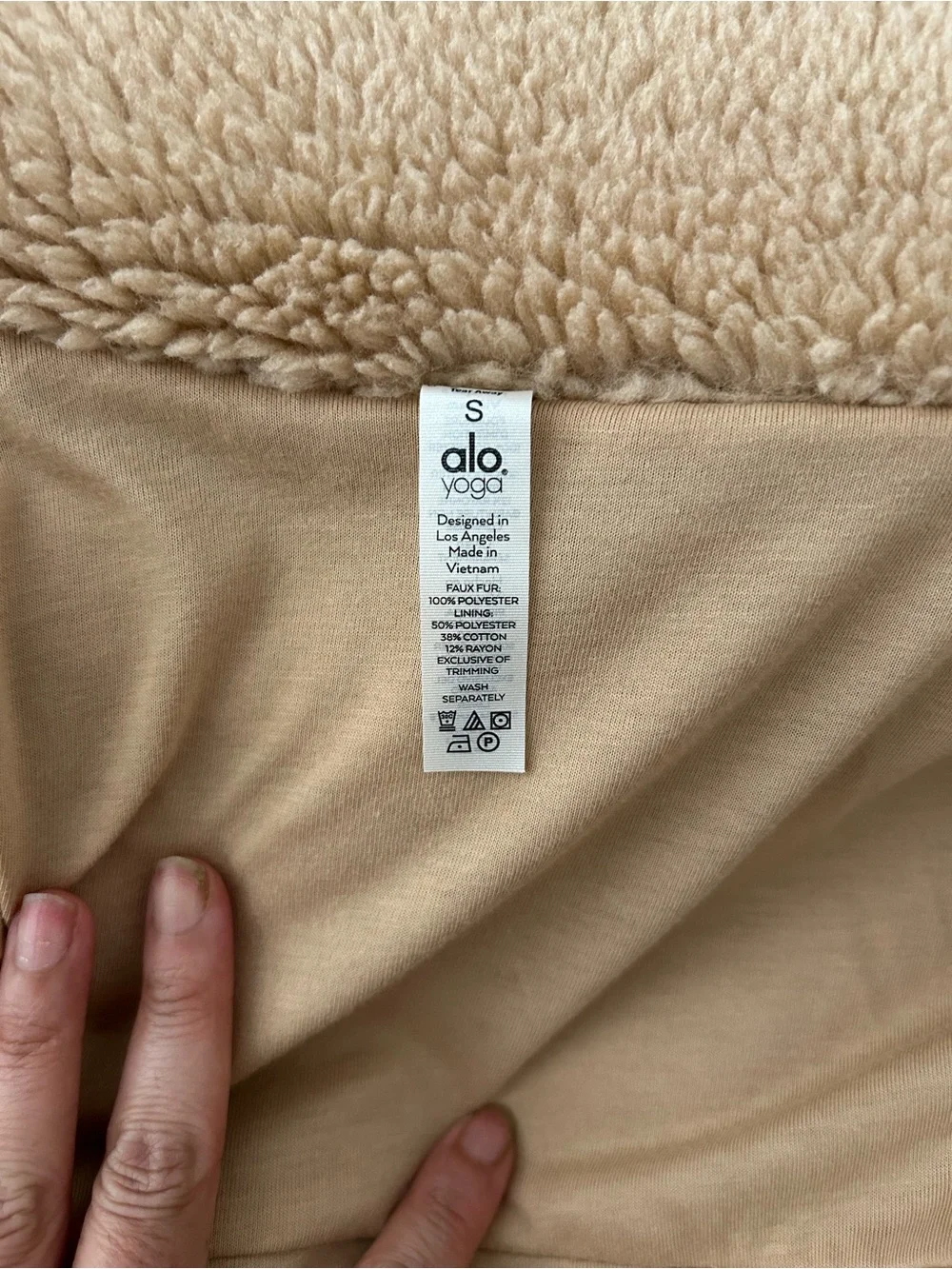 Alo Yoga Foxy Sherpa Jacket in Camel small